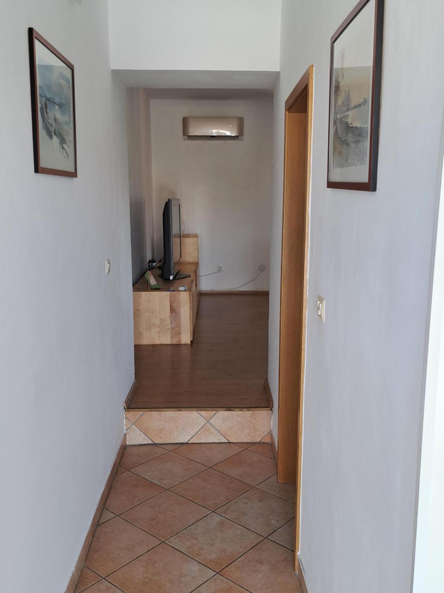 Caveromane Apartma *
